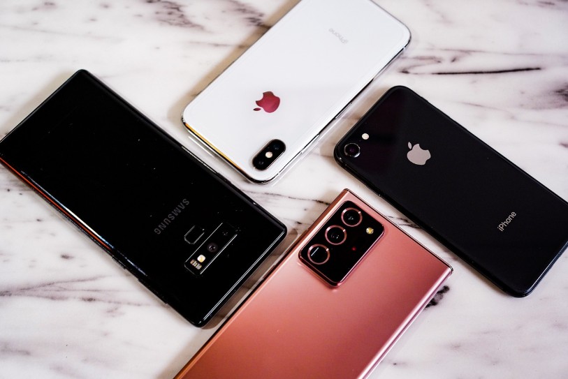 iPhone ou Samsung: Vale a Pena Mudar de Sistema? — iPhone ou Samsung: Qual Ganha na Câmera?